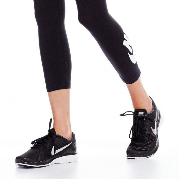nike women's training sneakers